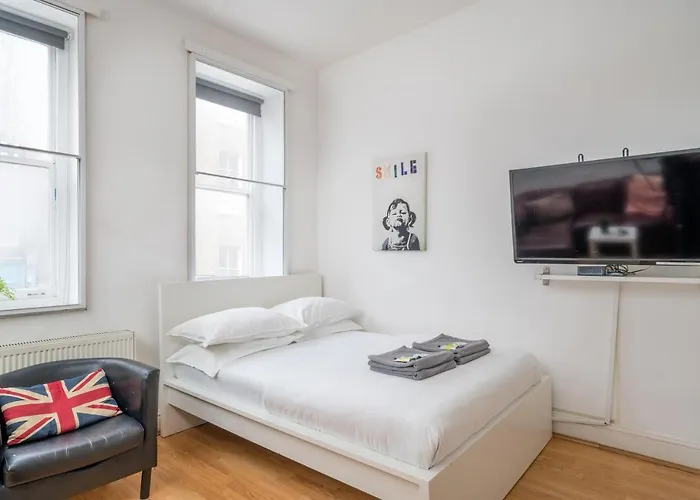 Soho Apartment Sleeps 4, Covent Garden & Leicester Square